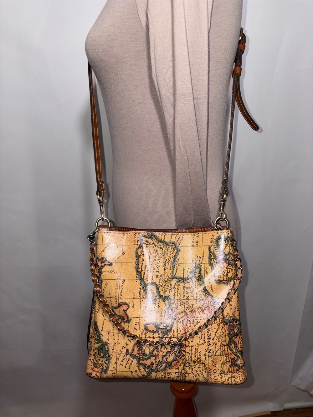 PATRICIA NASH Ledra CROSSBODY Shoulder Bucket Bag EUROPEAN MAP Print Leather